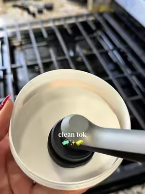 🧼✨🧽Makes cleaning certain areas easy. #CleanTok #spinbrush #cleaningstove 