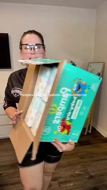 Los Pampers Baby Dry Diapers están diseñados para brindar comodidad y protección diaria al bebé. Su sistema de absorción ayuda a mantener la piel seca por más tiempo, mientras su ajuste suave permite libertad de movimiento. Ideales para uso de día y noche, ofreciendo practicidad en la rutina del cuidado infantil. #TikTokShopCreatorPicks #TikTokShop #SummerVibes #BabyEssentials #Pampers