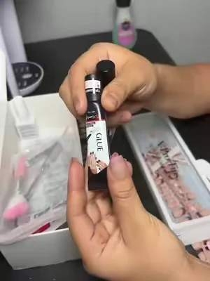 Pegamento para uñas #pegamento #uñaspostizas #resistente #dealsforyoudays 