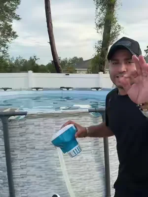 Dispensador flotante de cloro para piscina con termómetro integrado y flujo ajustable para liberar las tabletas de forma gradual. Compatible con tabletas de 3 pulgadas, ayuda a mantener el tratamiento del agua mientras monitoreas fácilmente la temperatura de la piscina. #Piscina #MantenimientoPiscina #AccesoriosPiscina #dealsforyoudays #tiktokshopcreatorpicks 