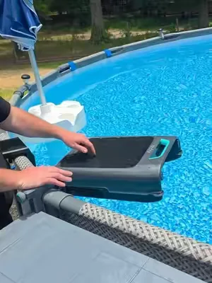 #poolskimmer #skimmer #aiperpoolskimmer #solarpoolskimmer #pool 