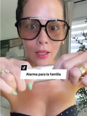 El mundo cada vez está peor así que cuídate y cuida de los tuyos #tiktokshopcreatorpicks #DealsForYouDays #personalalarm #securityalarm #birdiealarm 