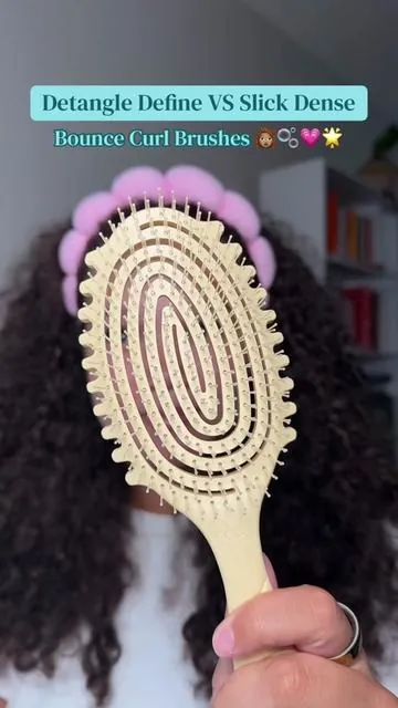 Replying to @usedbandaid 👩🏽‍🦱💗 If you’ve been debating between these two, this one’s for you!! 🫧✨ #bouncecurl #brushstyling #definebrush #definedetanglebrush #detanglerbrush 