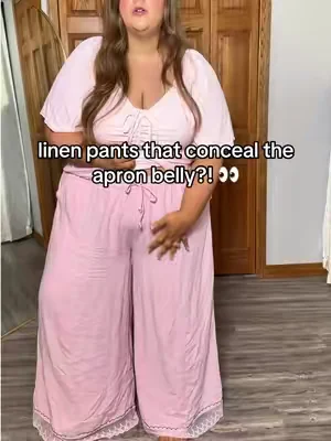 living in these pants because they are THAT comfy 👏 #plussizefashion #apronbelly #linenpants #dealsforyoudays #summervibes 