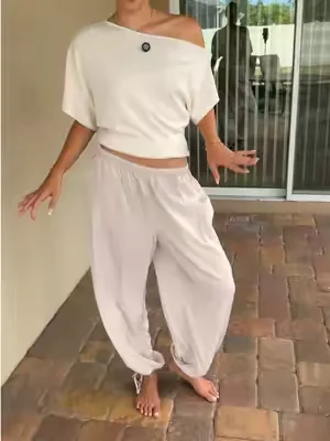 #trousers #beachoutfit #summeroutfits #silk #summerpants 