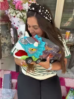@JOYIN love this dinosaur car!!!! #giftsforkids #kidgiftideas