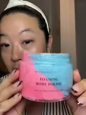 @Mavwicks Fragrances really spoiled us with this one! You can pick which ever 2 scents you love and you get THREE huge tubs!! #mavwicks #mavwicksfragrances #bodypolish #mavwickscandles #luxuryfragrance 