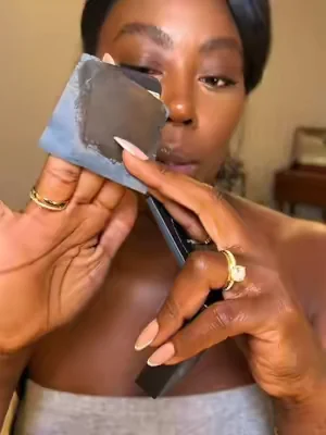 Remove the oil. Keep most of the makeup. Oily girls gotta keep this in the bag, for sure! 🖤  #oilyskin #makeuphacks #makeuptipstiktok #makeuptok #carslan 