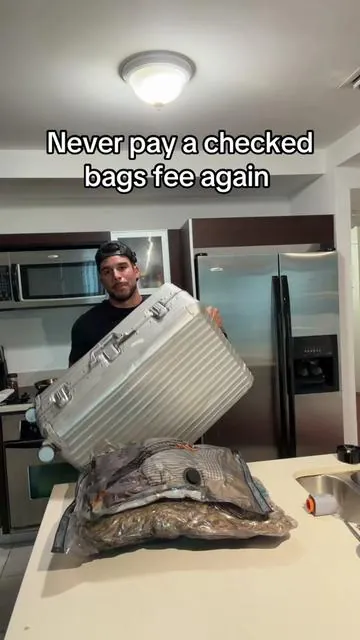 Best travel hack for packing efficiently #vacuumbag #packingtips #airportlife #solotravel 