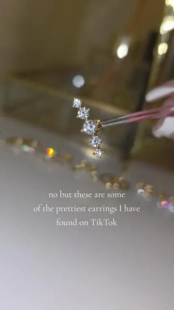 and they are flatbacks iykyk 😍 #earrings 
