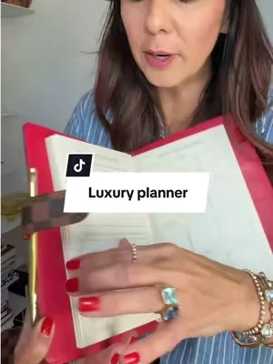 Replying to @Lizzy Checkered luxury daily planner with the pages included to carry out all of your needs and it has inside pockets! made super well! #luxuryplanner  #dealsforyoudays   #fashiondailyplanner #tiktokshopcreatorpicks #dealsforyoudays @D@DAILY RITMO