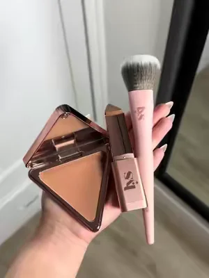 #LYS #Bronzer #BronzingStick #Makeup 