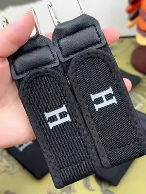 Say goodbye to the heavy belt buckle! This buckle-free elastic belt keeps your pants secure and comfortable, with a clean and invisible look. Perfect for daily use or outdoor activities! #belt #TikTokShopDealsforYouDays #SummerWins #WeeklyDeals #Summervibes 