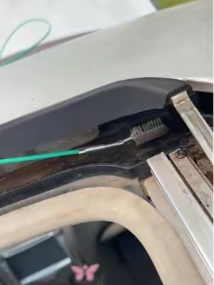 Esta "bomba" oculta en tu coche podría costarte miles 💸🧨#CarDrainageHole #TikTokShoppingCreatorPicks #Spotlight #Mold #CarHacks 