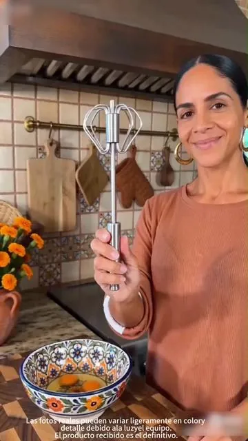 Este batidor de huevos semiautomático es práctico y conveniente. ¡Toda cocina en casa debería tener uno! #BatidorDeHuevos #BatidorMilagroso #ImprescindibleEnLaCocina #tiktok #fyp #DealsForYouDays