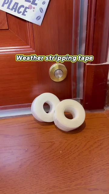 This muggy room is causing a mental breakdown.😈#HomeHacks #summeressentials #SaveMoneyOnAC #CoolingHacks #SummerTurnUp