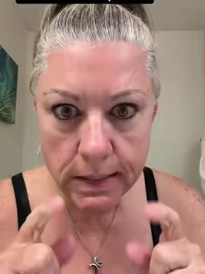 Dr Melaxin Perl shot 6 piece set  of peel shots! Phenomenal price and produces! 4 face peel shots: to brighten, hydrate and smooth, pores, blackheads and 2 body and foot peel shots. #drmelaxin #drmelaxinpeelshots #skincareroutine #dealsforyoudays 
