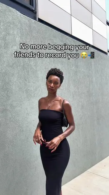 that car was a paid actor 🤣 #contentcreator #tripod #selfiestick #tiktokshop 
