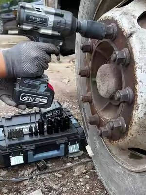 All Bark No Power Junk Tools Out, Real Torque Impact Wrench In
 #WorkshopHacks #AutoGearTok #MechanicTools #SummerWins #dealsforyoudays 