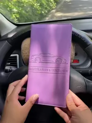 Todos los carros deberían tener uno de estos, organiza bien los documentos importantes de tu carro. 49J #cardocumentsholder #documentholder #caraccessories #insuranceandregistrationholder