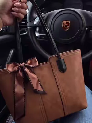The product is in the cart, my dear friends. #womenbags #handbags #bags #womenbag #bag 