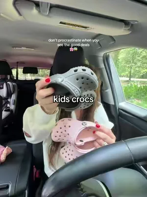 #crocs #kidscrocs #toddlershoes #crocsshoes 