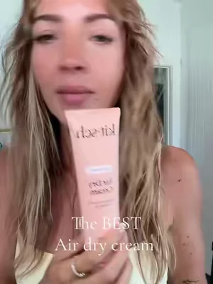 My hair isn’t crunchy at all! This air dry cream is amazing! 