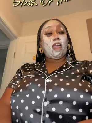 Episode 36 – Stash or Trash 🧼✨ 🚨 PSA: Stop washing your face with the same rag that survived your whole shower! 😂 If your washcloth knows ALL your business… it's time to retire it. 😭 These disposable facial towels are a STASH! 🏆 They're ultra-soft, super durable, great for wet or dry use, hypoallergenic, and perfect if you're serious about your skincare. My skin deserves VIP treatment… and yours does too! 💅🏾✨ Your booty towel and your face towel should NOT be cousins. 😭🤣 #StashOrTrash #MonstaMarah #SkincareTok #CleanGirlRoutine #disposablefacetowels 