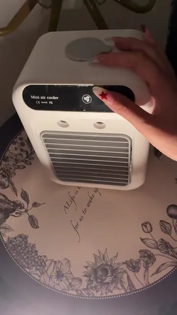 Gracias a este mini aire acondicionado ya no paso más calor en verano#minicoolers #miniaircooler #coolingfan #minicoolingfan #summervibes