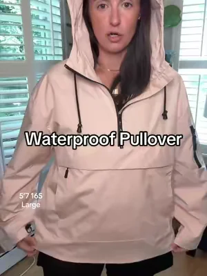 waterproof AND fleece lined pullover rain jacket but also a fall jacket too! #puffit #rainjacket #raincoat #waterproofjacket #falljacket