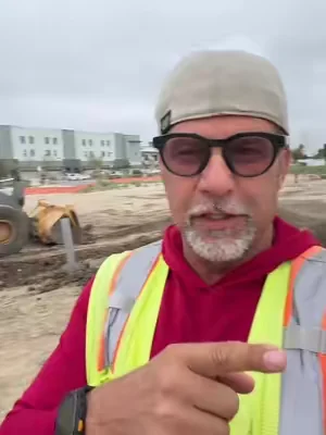Protect your skin from over exposure from the sun ☀️ Even through the clouds the UV rays are penetrating into your skin. #sunshirt #sunprotection #construction #constructionworker #uvprotection