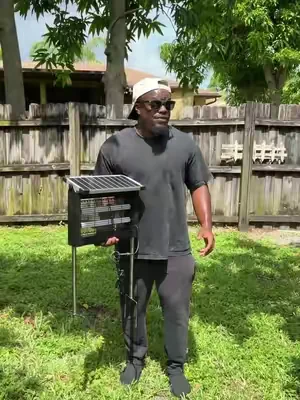 EVERY home owner needs this ‼️ #TikTokShopFinds #BugZapper #SolarPowered #OutdoorLiving #MosquitoControl          