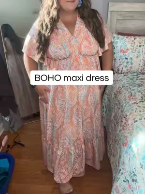 This one runs a little big. I’m normally a 2x & this is a 1x. 5’1 as well. #plussize #plussizefashion #maxidress #maxidressoutfit 