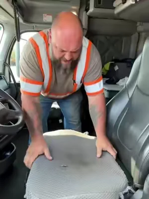 "Utilizo este cojín durante sesiones prolongadas y mejora significativamente mi comodidad al sentarme."#cushion #drive