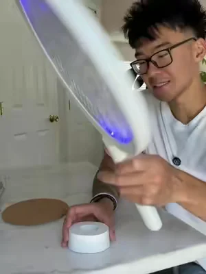 Fly swatter and bug zapper in one 😳 #flyswatter #electricflyswatter #bugzapper 