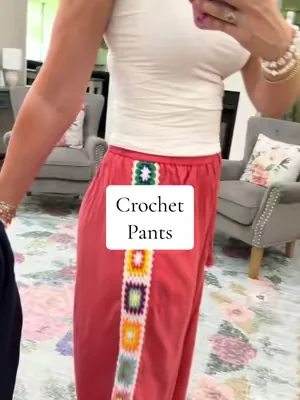 The cutest wide leg linen blend pants with crochet details down the sides! I’m 5’7” 140 a size 6 wearing the small. They do run oversized! @UEU 