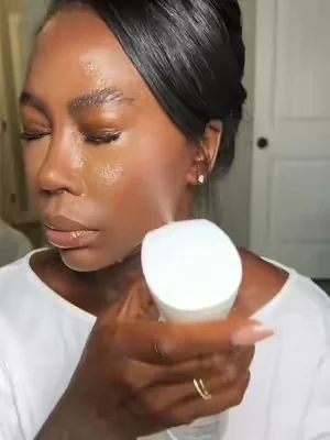 The BEST setting powder, but does Carslan black magnet powder make your makeup waterproof? You tell me. #carslan #waterproofmakeup #settingpowder #makeuptipstiktok #makeuphacks 