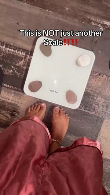 A scale that actually holds you accountable! #smartscale #fitnessjourney #bathroomscale #bluetoothscale 