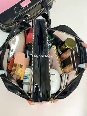 #makeupbag #whatsinmybag #toiletrybag #waterproofmakeup #makeup 