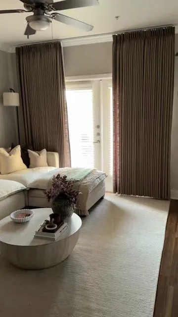 #ceilingtrackcurtains #floortoceilingcurtains #twopagescurtains #homedecor #curtains 