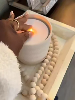Oil diffuser candles that match any decor & leave your home smelling good effortlessly! 🕯️ #flamelesscandle #aromatherapy #candletok #waterlessdiffuser #homefinds 