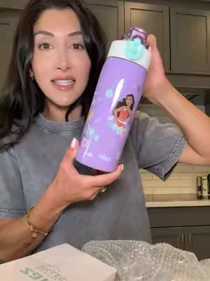 Back to school shopping has begun moms! #backtoschoolshopping #kidswaterbottle 