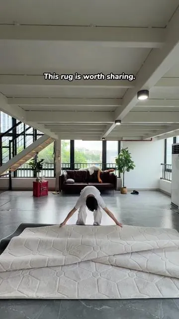 This rug is worth sharing. #rug #rugs #carpet #tufting #tiktokshopmemorialday 