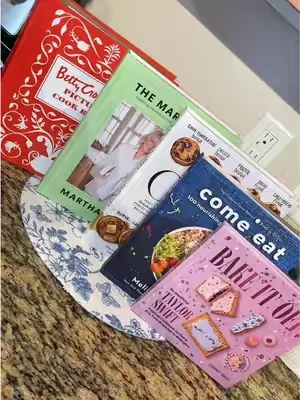 These cookbooks are gonna be making cooking so much fun click the link to purchase yours today 🛒👆🏼🛒👆🏼🛒👆🏼 #cookbook #cookbooks #recipeideas #cookingathome  