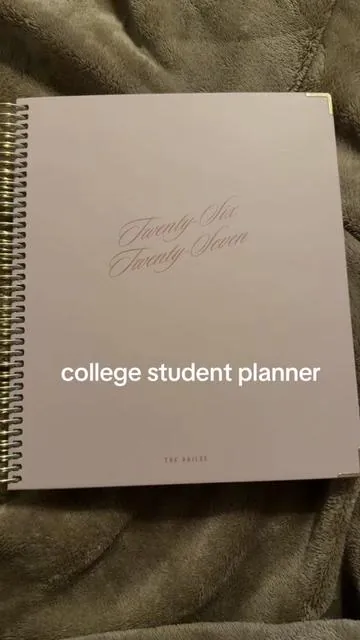 This college student agenda book helps you keep track of classes, assignments, exams, and important deadlines all in one place. Whether you’re a freshman or finishing your final semester, this planner is a simple way to stay on top of your goals and reduce the stress of juggling a busy schedule. #dealsforyoudays #CollegePlanner #CollegeStudent #AgendaBook #StudentPlanner   