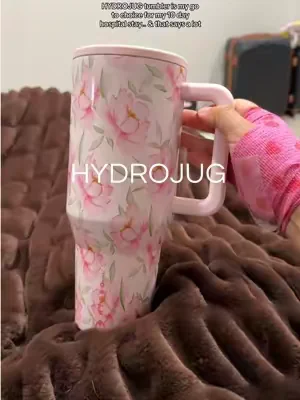 They’re leakproof, keep my drinks icy cold for days, have a straw which goes down when your not using it and they have so many pretty colors. You can find this one on their website it’s sold out on Tik tok I’ll link above so you can check out the colors they have in stock. They sell out fast so if you see the colors you want runnnnn! #hydrojug #tumbler #insulatedtumbler #leakprooftumbler #tiktokshopcreatorpicks 