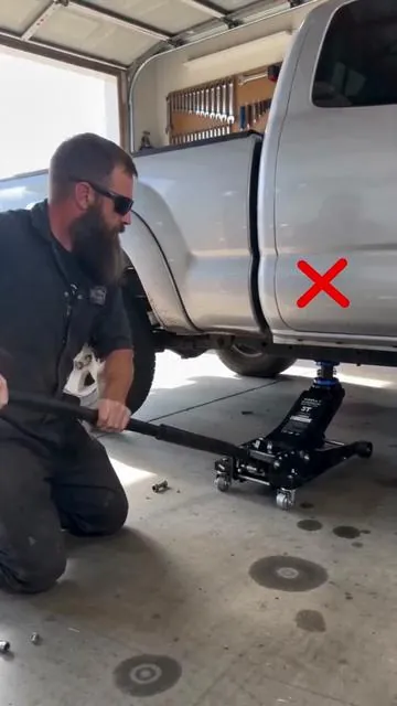 #VEVOR #ElectriCarJack  #CarJackSet  #TireChangeMadeEasy #spotlightday