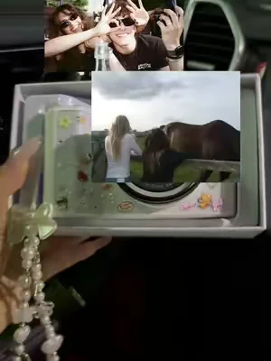 My Best gift 🎁 #digitalcamera #fypシ゚viral #cameratips #aesthetic #foryoupage #TikTokShop #camera #gaygirlsoftiktok #Gift #Tiktokshopgift #easterideas #tiktokshopmemorialday #TikTokShopDealsforYouDays #SummerWins 