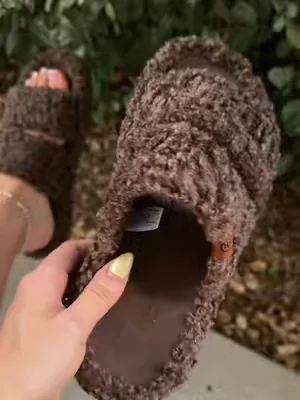 I don't know who needs to hear this, but a good pair of slippers can make such a difference. ☁️🤍 These EverFoams slippers are incredibly soft, easy to slip on, and the first thing I reach for when I get home. Whether I'm relaxing around the house, working from home, or packing for a weekend trip, they've become part of my everyday routine. The open-toe design keeps them breathable, the cushioned footbed feels amazing, and they're the kind of cozy slippers you'll find yourself wearing morning to night. If you're ready to retire your old, gross house slippers, these are such a comfy upgrade.  #slippers #slippersforwomen #houseslippers #everfoams #cozyslippers