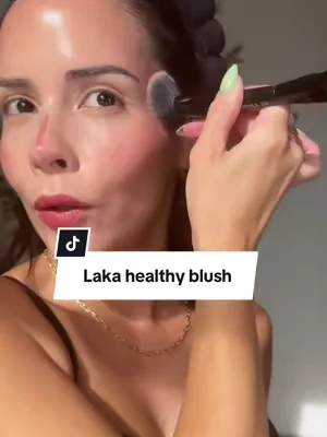 Se ven bellísimos en la piel @Laka US #lakaus #laka #tiktokshopcreatorpicks #blush #cuidadodelapiel 